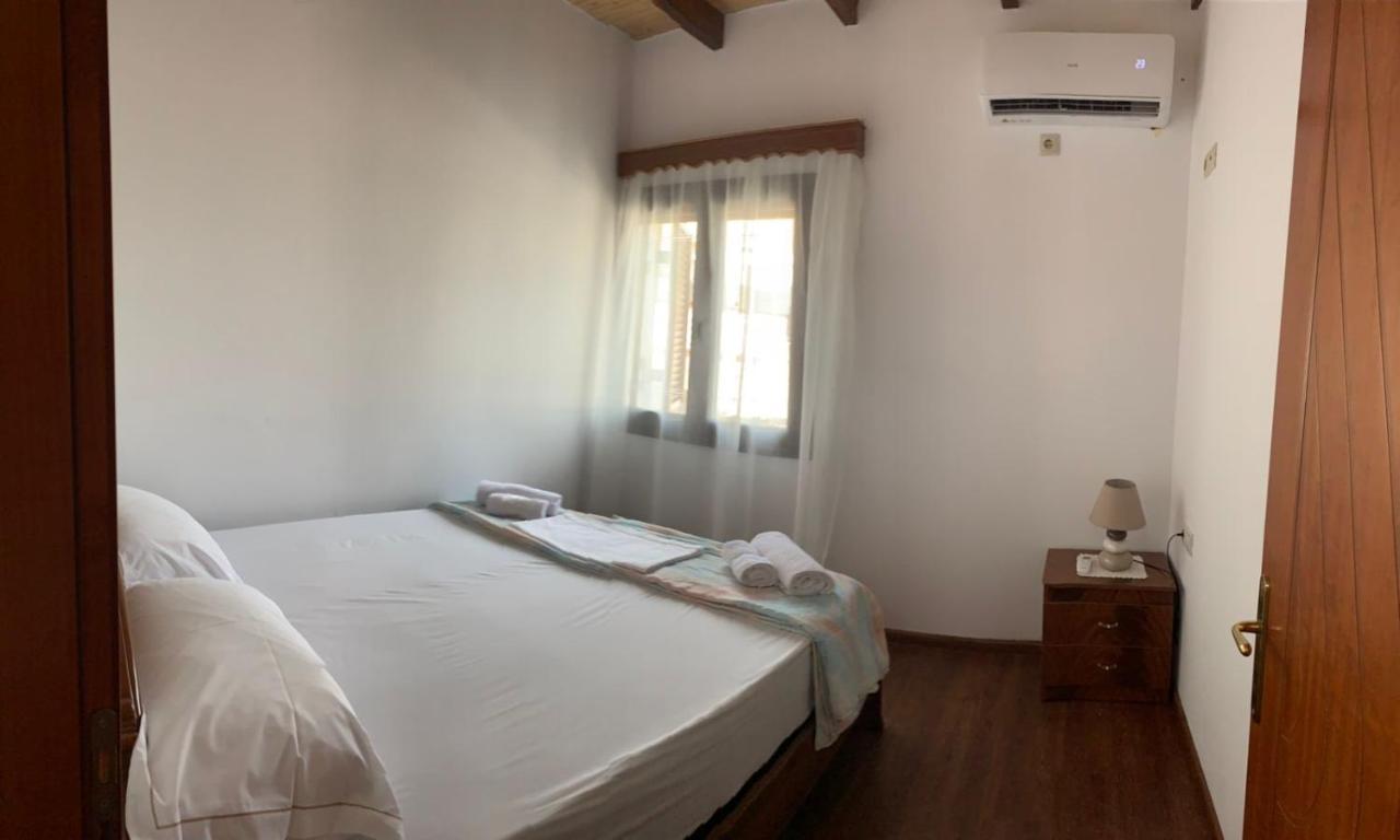 Nomad House-Entire House At Your Disposal,4 Guests Berat Exterior photo