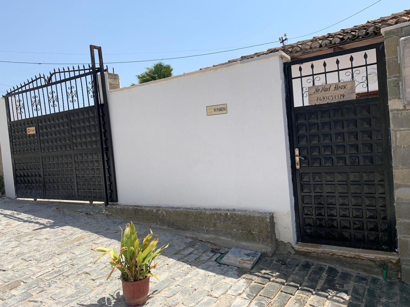 Nomad House-Entire House At Your Disposal,4 Guests Berat Exterior photo